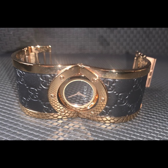 GUCCI - women’s twirl two-tone stainless watch. - Picture 7 of 9